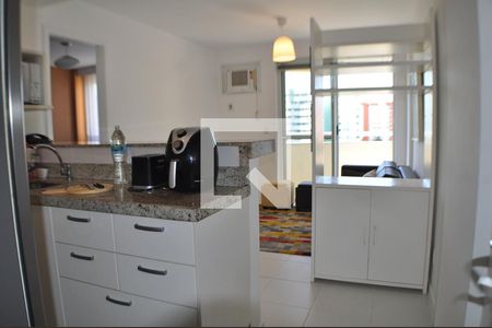 Sala/Cozinha de apartamento para alugar com 1 quarto, 42m² em Jacarepaguá, Rio de Janeiro