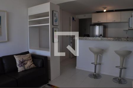 Sala/Cozinha de apartamento para alugar com 1 quarto, 42m² em Jacarepaguá, Rio de Janeiro