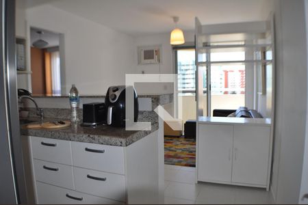 Sala/Cozinha de apartamento para alugar com 1 quarto, 42m² em Jacarepaguá, Rio de Janeiro