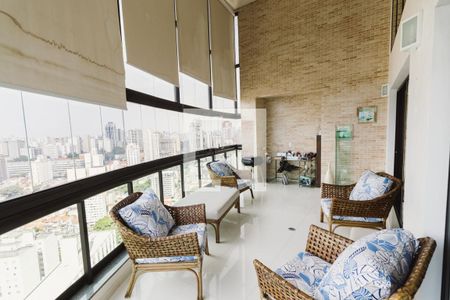 Varanda de apartamento à venda com 4 quartos, 335m² em Perdizes, São Paulo