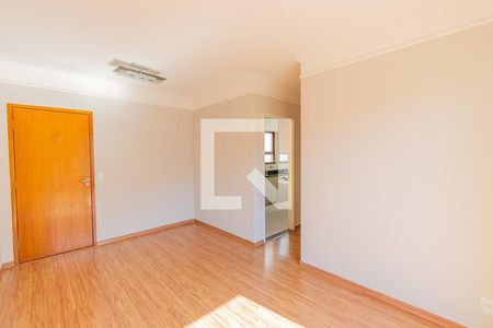 Sala de apartamento à venda com 2 quartos, 70m² em Jardim das Bandeiras, Campinas