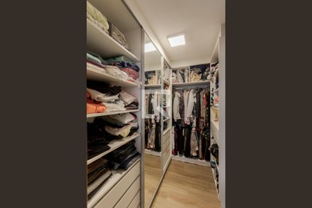 Closet da Suíte de apartamento à venda com 2 quartos, 81m² em Santa Maria Goretti, Porto Alegre