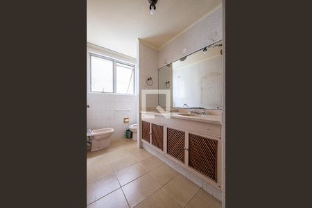 Apartamento para alugar com 210m², 3 quartos e 2 vagas Apartamento para alugar com 210m², 3 quartos e 2 vagasSuíte - Banheiro