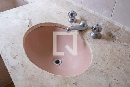 Apartamento para alugar com 210m², 3 quartos e 2 vagas Apartamento para alugar com 210m², 3 quartos e 2 vagasBanheiro Social