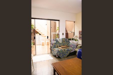 Sala 2 de casa para alugar com 3 quartos, 300m² em Carandiru, São Paulo