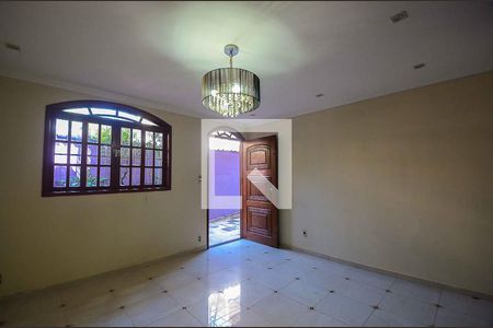 Sala de casa à venda com 3 quartos, 300m² em Portuguesa, Rio de Janeiro