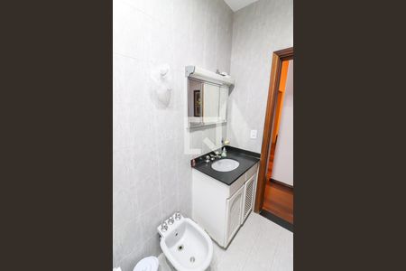 Banheiro Social de casa de condomínio à venda com 4 quartos, 224m² em Jardim Olympia, São Paulo