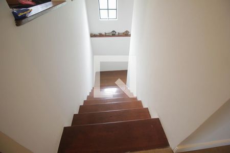 Escadas de casa à venda com 4 quartos, 260m² em Jardim Morumbi, São Paulo