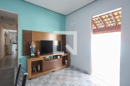 Sala de casa à venda com 4 quartos, 295m² em Vila Romero, São Paulo