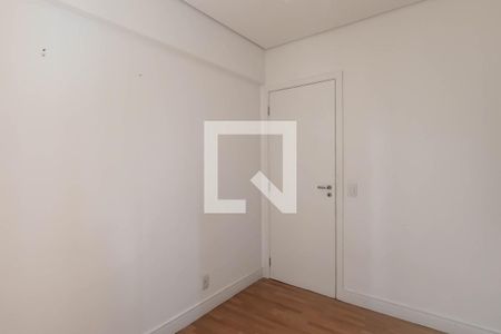 Quarto de apartamento para alugar com 2 quartos, 74m² em Jardim Tupanci, Barueri