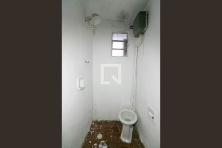 Banheiro da Suite de casa à venda com 3 quartos, 70m² em Jardim Itapemirim, São Paulo