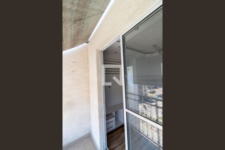 Varanda da Sala de apartamento à venda com 3 quartos, 49m² em Parada de Lucas, Rio de Janeiro