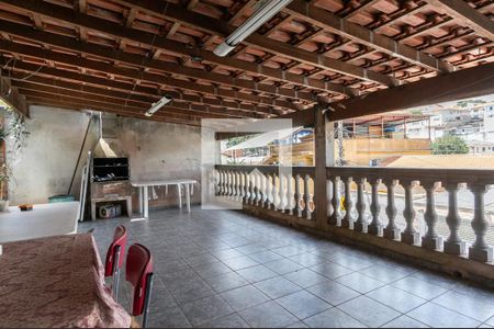 Varanda de casa à venda com 2 quartos, 80m² em Vila Mangalot, São Paulo
