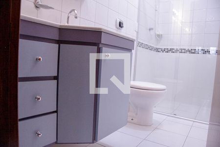 Casa de condomínio para alugar com 130m², 2 quartos e 4 vagas Casa de condomínio para alugar com 130m², 2 quartos e 4 vagasBanheiro do Quarto 1