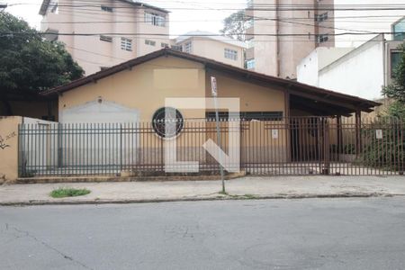 Casa à venda com 3 quartos, 302m² em Sagrada Família, Belo Horizonte