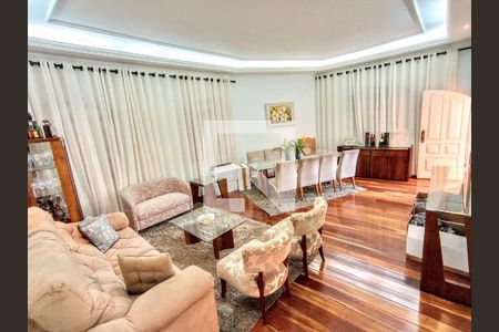 Casa à venda com 3 quartos, 397m² em Santa Amélia, Belo Horizonte