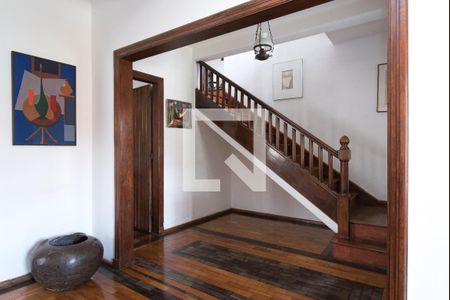 Casa à venda com 5 quartos, 420m² em Barro Preto, Belo Horizonte