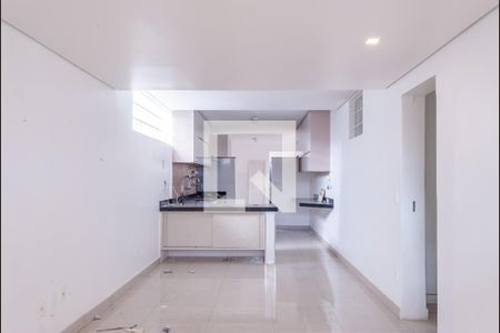 Casa à venda com 3 quartos, 247m² em Indaiá, Belo Horizonte