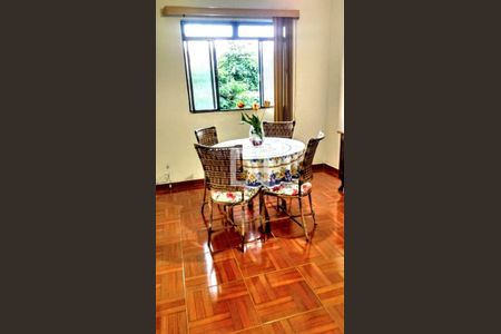 Casa à venda com 4 quartos, 310m² em Glória, Belo Horizonte