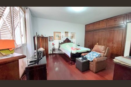 Apartamento à venda com 270m², 4 quartos e 1 vaga