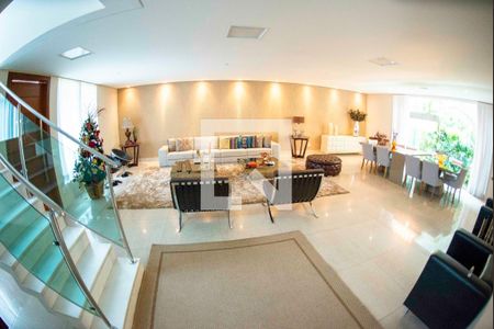 Casa à venda com 4 quartos, 575m² em Estoril, Belo Horizonte