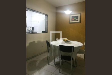 Casa à venda com 4 quartos, 220m² em Floresta, Belo Horizonte