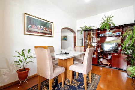 Casa à venda com 6 quartos, 147m² em Santa Efigênia, Belo Horizonte