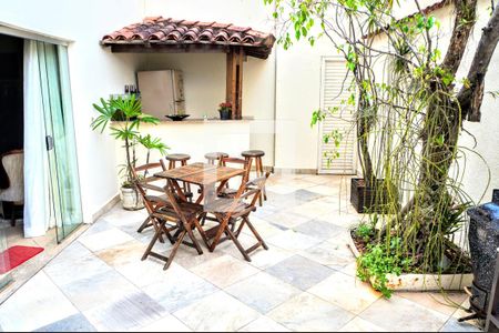 Casa à venda com 5 quartos, 280m² em Havaí, Belo Horizonte