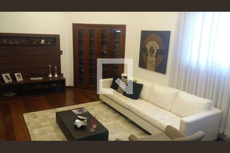 Casa à venda com 4 quartos, 384m² em Fernão Dias, Belo Horizonte