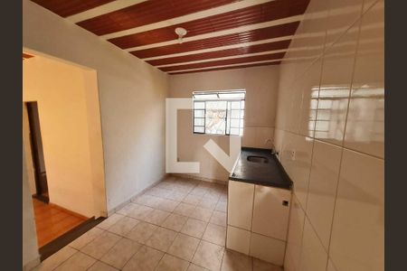 Casa à venda com 10 quartos, 400m² em Letícia, Belo Horizonte