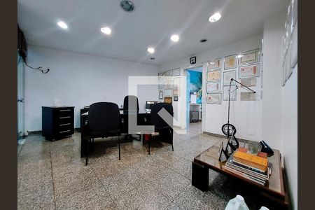 Casa à venda com 18 quartos, 650m² em Santa Efigênia, Belo Horizonte