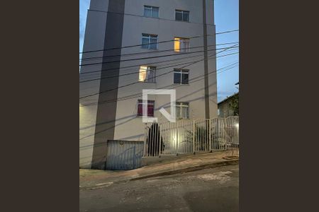 Apartamento à venda com 2 quartos, 54m² em Heliópolis, Belo Horizonte
