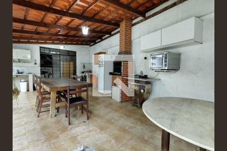 Casa para alugar com 320m², 3 quartos e 2 vagas