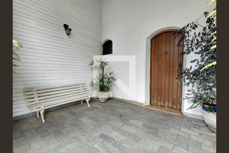 Casa para alugar com 320m², 3 quartos e 2 vagas