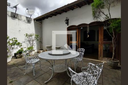 Casa para alugar com 320m², 3 quartos e 2 vagas