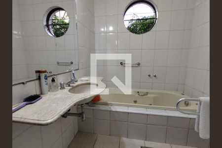 Casa para alugar com 320m², 3 quartos e 2 vagas