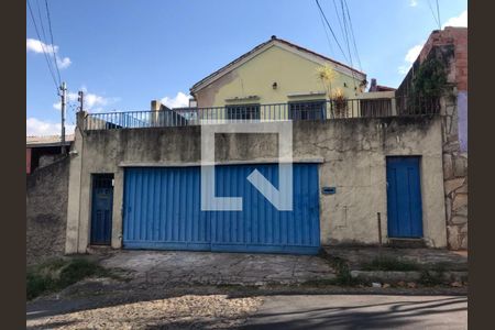 Casa à venda com 3 quartos, 218m² em Concórdia, Belo Horizonte