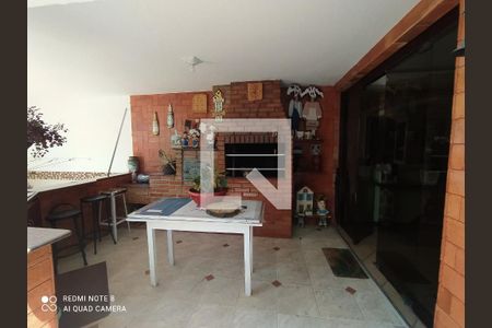 Casa à venda com 250m², 2 quartos e 3 vagas