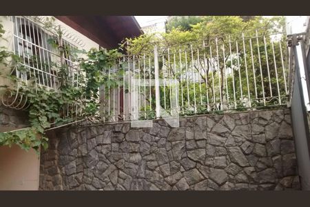 Casa à venda com 4 quartos, 400m² em Santo Antônio, Belo Horizonte