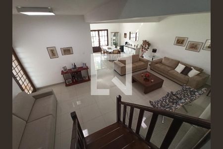 Casa para alugar com 5 quartos, 291m² em Ouro Preto, Belo Horizonte