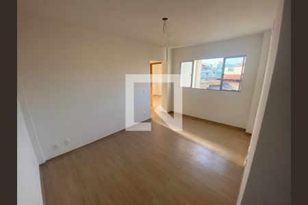 Apartamento à venda com 2 quartos, 48m² em Planalto, Belo Horizonte