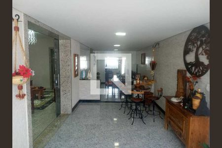 Casa à venda com 4 quartos, 390m² em Padre Eustáquio, Belo Horizonte