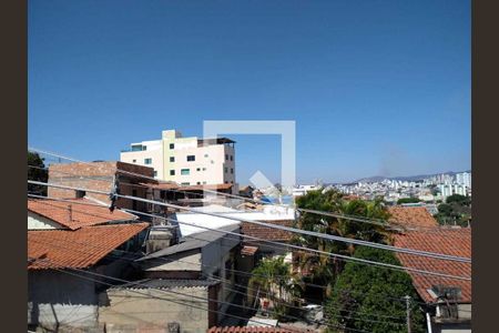 Casa à venda com 3 quartos, 306m² em Santa Cruz, Belo Horizonte