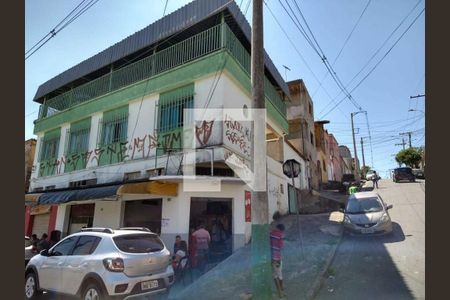 Casa à venda com 3 quartos, 306m² em Santa Cruz, Belo Horizonte