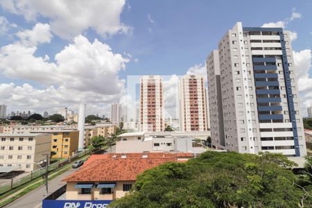 Vista da sacada de apartamento para alugar com 3 quartos, 80m² em Setor Negrão de Lima, Goiânia