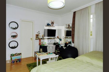 Casa à venda com 496m², 4 quartos e 6 vagas