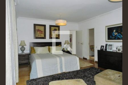 Casa à venda com 496m², 4 quartos e 6 vagas