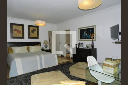 Casa à venda com 496m², 4 quartos e 6 vagas