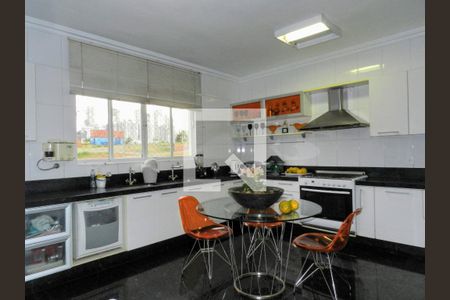 Casa à venda com 496m², 4 quartos e 6 vagas