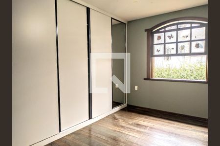 Casa à venda com 4 quartos, 255m² em Bandeirantes (Pampulha), Belo Horizonte